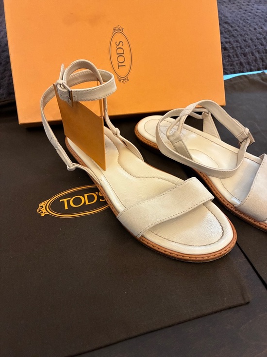Tod's Shoes - TOD'S Y2K Cream Suede Leather Ankle-Strap Flat Sandals. Sz 7.